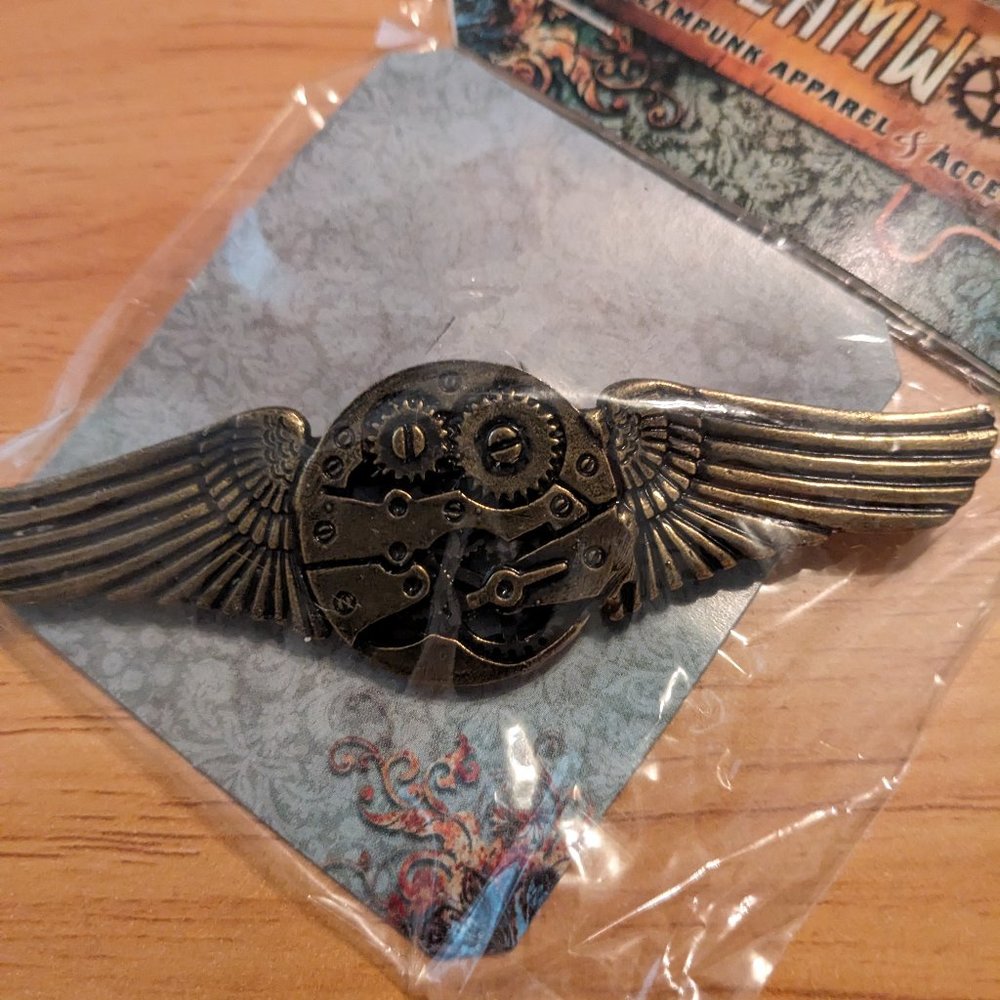 Steampunk gear wings pin